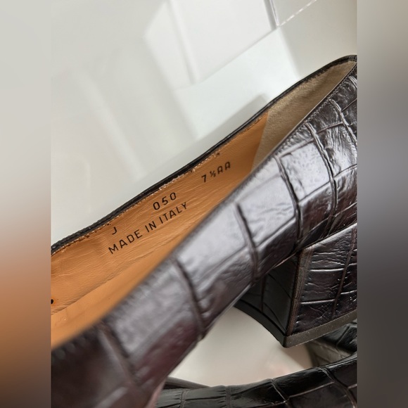 Vintage Coach Dark Brown Croc Embossed Leather Chunky Heel Pumps - Picture 12 of 12